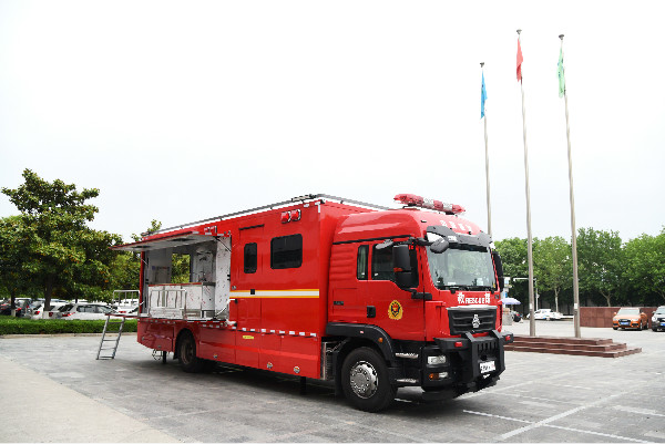 后勤在前 保障先行//甘肅省消防救援總隊9臺飲食保障車正式“入伍”(圖8) 后勤在前 保障先行//甘肅省消防救援總隊9臺飲食保障車正式“入伍”(圖8)