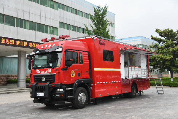 后勤在前 保障先行//甘肅省消防救援總隊9臺飲食保障車正式“入伍”(圖5) 后勤在前 保障先行//甘肅省消防救援總隊9臺飲食保障車正式“入伍”(圖5)