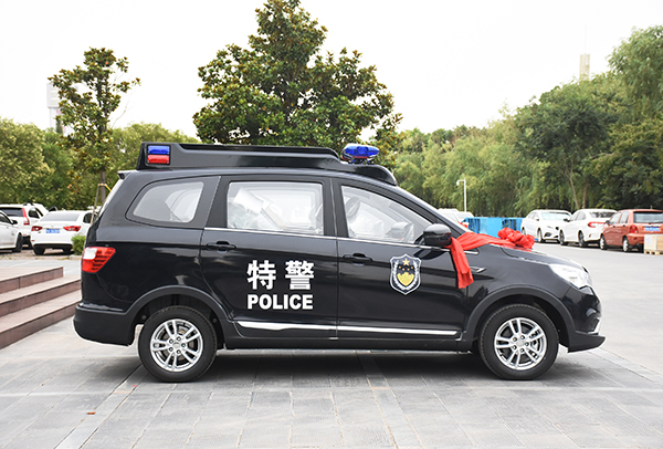 維護(hù)治安 服務(wù)群眾||山東采購(gòu)電動(dòng)巡邏車(圖5)