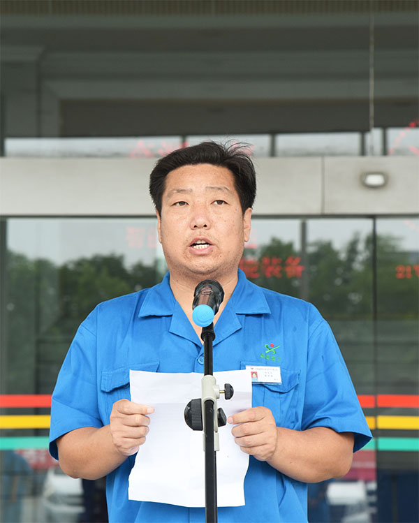 越信賴服務(wù) 越信賴?guó)欛R——森源鴻馬服務(wù)萬(wàn)里行活動(dòng)正式啟動(dòng)(圖7) 越信賴服務(wù) 越信賴?guó)欛R——森源鴻馬服務(wù)萬(wàn)里行活動(dòng)正式啟動(dòng)(圖7)