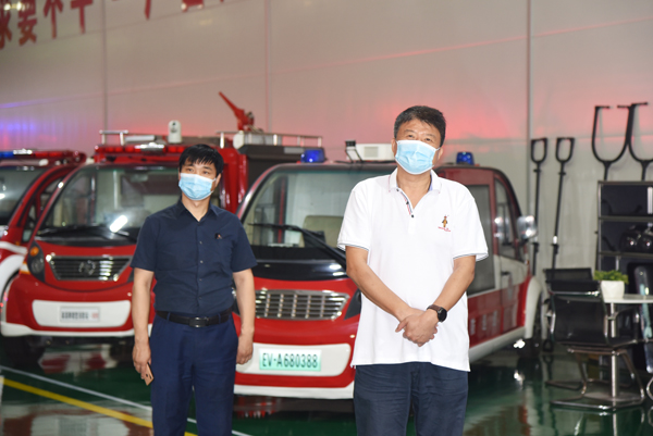河南省消防協(xié)會會長王建剛一行走進(jìn)森源鴻馬開展學(xué)習(xí)交流活動(圖3) 河南省消防協(xié)會會長王建剛一行走進(jìn)森源鴻馬開展學(xué)習(xí)交流活動(圖3)