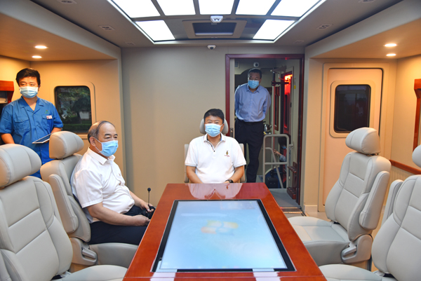 河南省消防協(xié)會會長王建剛一行走進(jìn)森源鴻馬開展學(xué)習(xí)交流活動(圖14) 河南省消防協(xié)會會長王建剛一行走進(jìn)森源鴻馬開展學(xué)習(xí)交流活動(圖14)