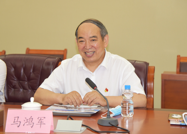 河南省消防協(xié)會會長王建剛一行走進(jìn)森源鴻馬開展學(xué)習(xí)交流活動(圖19) 河南省消防協(xié)會會長王建剛一行走進(jìn)森源鴻馬開展學(xué)習(xí)交流活動(圖19)