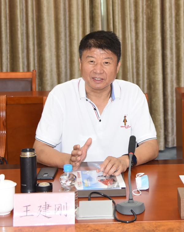 河南省消防協(xié)會會長王建剛一行走進(jìn)森源鴻馬開展學(xué)習(xí)交流活動(圖22) 河南省消防協(xié)會會長王建剛一行走進(jìn)森源鴻馬開展學(xué)習(xí)交流活動(圖22)