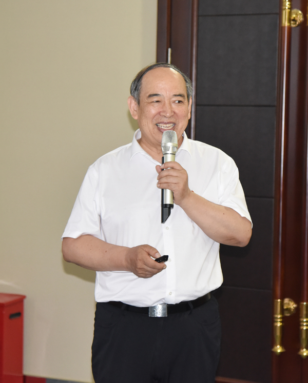 河南省消防協(xié)會會長王建剛一行走進(jìn)森源鴻馬開展學(xué)習(xí)交流活動(圖24) 河南省消防協(xié)會會長王建剛一行走進(jìn)森源鴻馬開展學(xué)習(xí)交流活動(圖24)