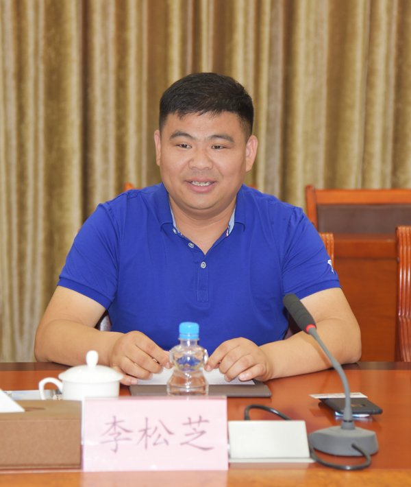河南省消防協(xié)會會長王建剛一行走進(jìn)森源鴻馬開展學(xué)習(xí)交流活動(圖25) 河南省消防協(xié)會會長王建剛一行走進(jìn)森源鴻馬開展學(xué)習(xí)交流活動(圖25)