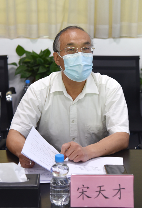 河南省行政管理學(xué)會常青藤醫(yī)學(xué)人才開發(fā)專業(yè)委員會籌備會成功召開(圖3) 河南省行政管理學(xué)會常青藤醫(yī)學(xué)人才開發(fā)專業(yè)委員會籌備會成功召開(圖3)