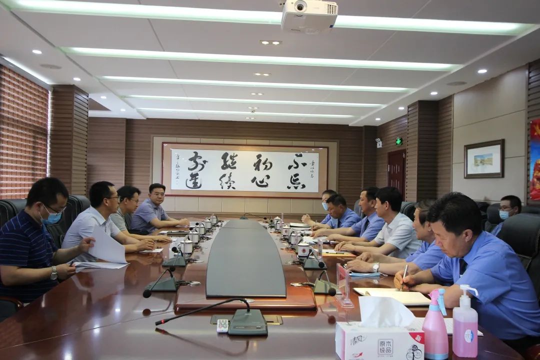 內(nèi)蒙古自治區(qū)檢察院黨組副書(shū)記、副檢察長(zhǎng)簡(jiǎn)小文一行到新左旗人民檢察院調(diào)研(圖1)