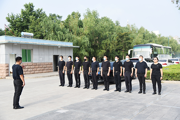 用紀(jì)律打造團(tuán)隊(duì)  用堅(jiān)韌挑戰(zhàn)未來(lái)——森源鴻馬月度總結(jié)大會(huì)(圖4)