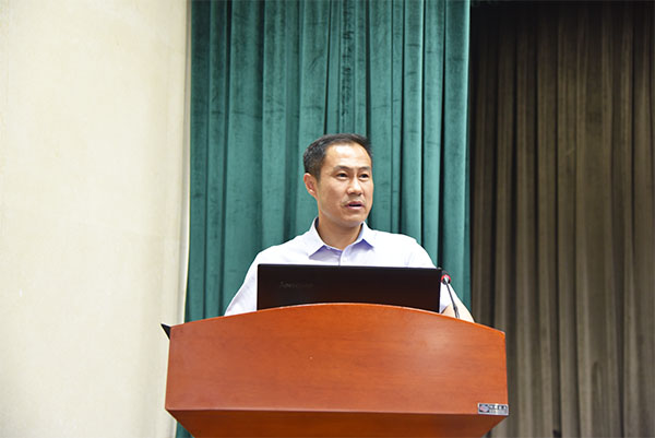 河南省消防協(xié)會(huì)第四屆三次常務(wù)理事會(huì)在森源鴻馬召開(kāi)(圖6) 河南省消防協(xié)會(huì)第四屆三次常務(wù)理事會(huì)在森源鴻馬召開(kāi)(圖6)