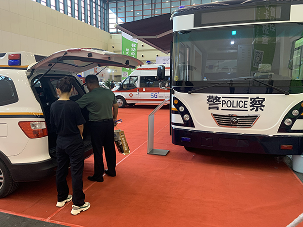 鄭州新能源展會驚現(xiàn)“雙頭車”，一起來看看！?。?圖8)