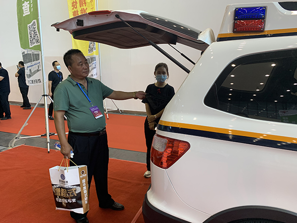 鄭州新能源展會驚現(xiàn)“雙頭車”，一起來看看?。?！(圖9)