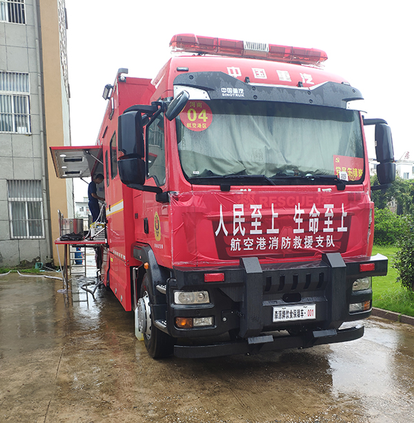 防汛救援刻不容緩  森源鴻馬戰(zhàn)勤保障勇挑重?fù)?dān)(圖2)
