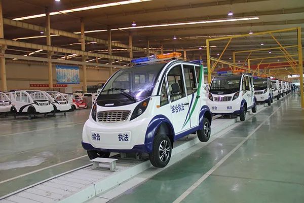 森源鴻馬新車間成功投產(chǎn)//積聚企業(yè)發(fā)展新動能 實現(xiàn)輝煌新跨越(圖22) 森源鴻馬新車間成功投產(chǎn)//積聚企業(yè)發(fā)展新動能 實現(xiàn)輝煌新跨越(圖22)