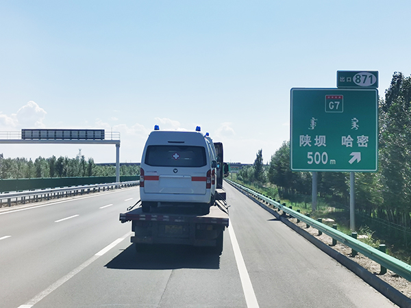 心系疫區(qū) 千里馳援//森源鴻馬醫(yī)療救護(hù)車為新疆疫情防控工作保駕護(hù)航(圖6) 心系疫區(qū) 千里馳援//森源鴻馬醫(yī)療救護(hù)車為新疆疫情防控工作保駕護(hù)航(圖6)