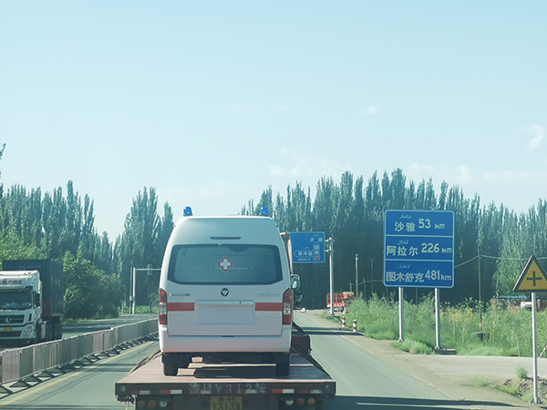 心系疫區(qū) 千里馳援//森源鴻馬醫(yī)療救護(hù)車為新疆疫情防控工作保駕護(hù)航(圖9) 心系疫區(qū) 千里馳援//森源鴻馬醫(yī)療救護(hù)車為新疆疫情防控工作保駕護(hù)航(圖9)