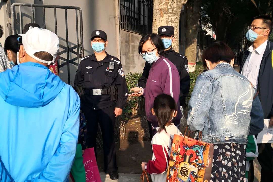 開學咯！城中公安“護校安園”(圖2)