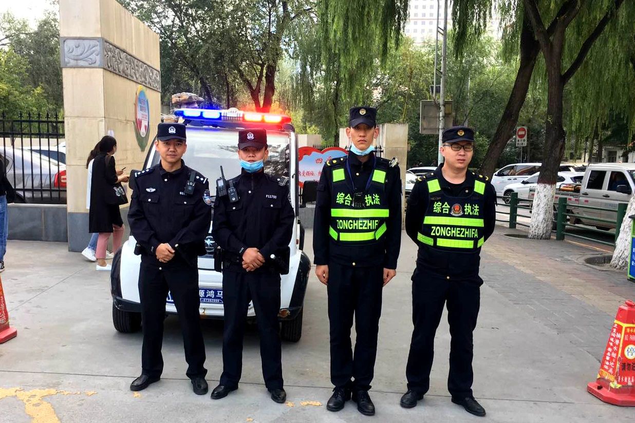 開學咯！城中公安“護校安園”(圖1)
