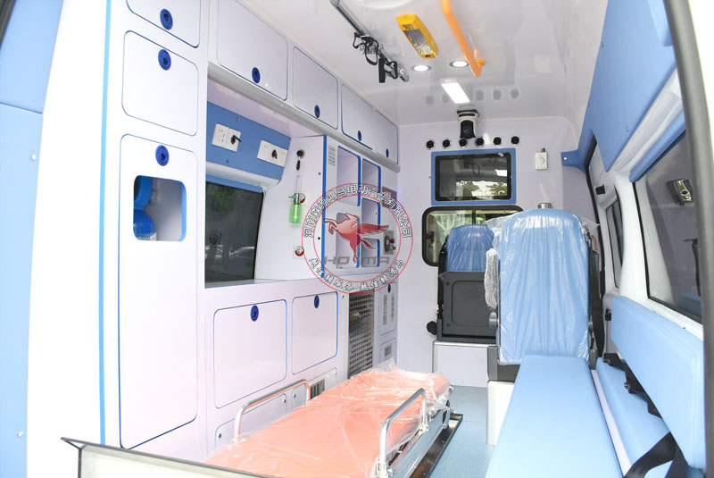 5G+急救型救護(hù)車(圖2)