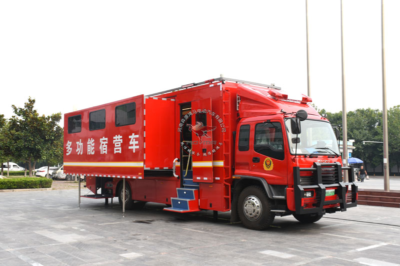 多功能宿營(yíng)車(圖1)