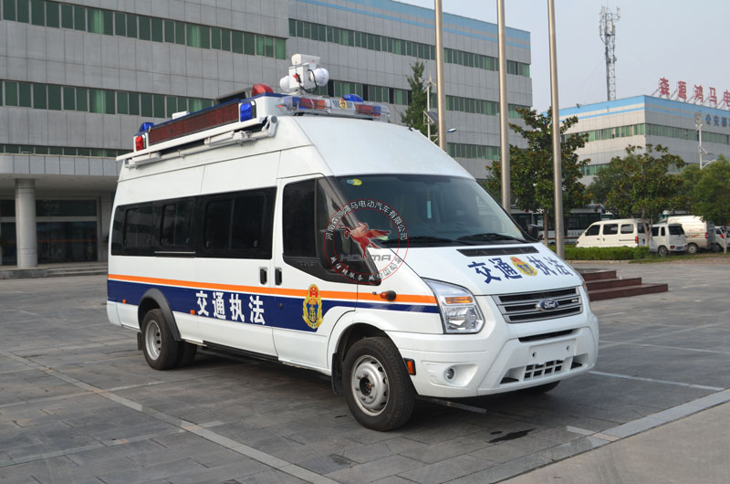 運(yùn)政交通執(zhí)法車(圖1) 運(yùn)政交通執(zhí)法車(圖1)