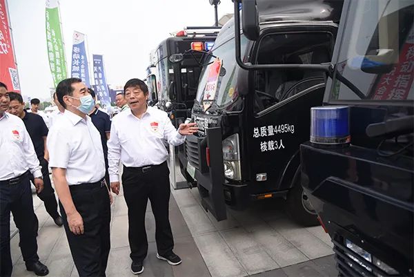 森源鴻馬高精尖專用車閃耀亮相河南省汽車產(chǎn)銷對接會(圖4) 森源鴻馬高精尖專用車閃耀亮相河南省汽車產(chǎn)銷對接會(圖4)