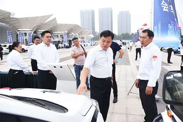 森源鴻馬高精尖專用車閃耀亮相河南省汽車產(chǎn)銷對接會(圖14) 森源鴻馬高精尖專用車閃耀亮相河南省汽車產(chǎn)銷對接會(圖14)