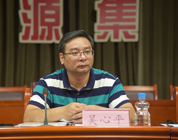產(chǎn)學(xué)研融通發(fā)展——河南工業(yè)大學(xué)師生一行蒞臨森源鴻馬參觀交流(圖16) 產(chǎn)學(xué)研融通發(fā)展——河南工業(yè)大學(xué)師生一行蒞臨森源鴻馬參觀交流(圖16)
