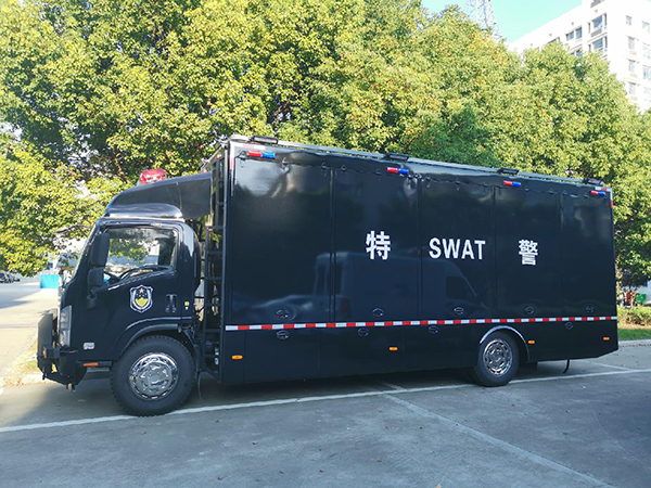 全武裝支持——江蘇海安裝備運輸車列裝上崗(圖2)