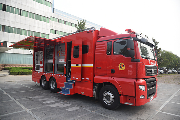 移動(dòng)的消防安全體驗(yàn)館——森源鴻馬消防宣傳車(圖2) 移動(dòng)的消防安全體驗(yàn)館——森源鴻馬消防宣傳車(圖2)