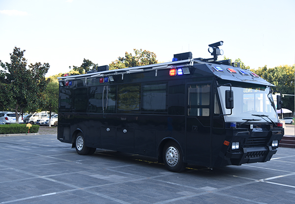 城市治安航空母艦——森源鴻馬智慧警務(wù)工作站(一)(圖2) 城市治安航空母艦——森源鴻馬智慧警務(wù)工作站(一)(圖2)