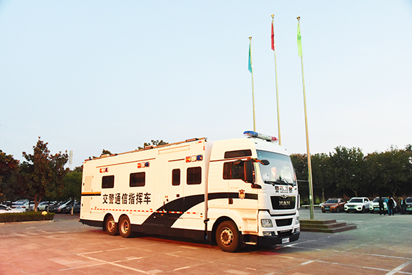 智能管控 服務(wù)實戰(zhàn)||海南采購交警通信指揮車(圖2)