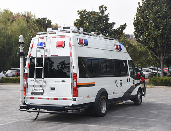 山東采購(gòu)無(wú)人機(jī)通訊指揮車(圖7)