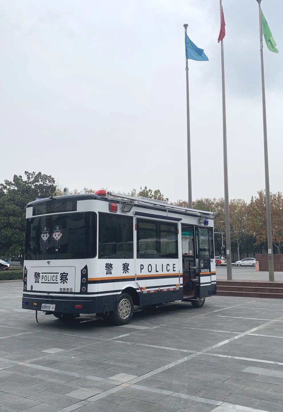 便民服務(wù)更便捷||云南昭通市采購移動警務(wù)室(圖4) 便民服務(wù)更便捷||云南昭通市采購移動警務(wù)室(圖4)