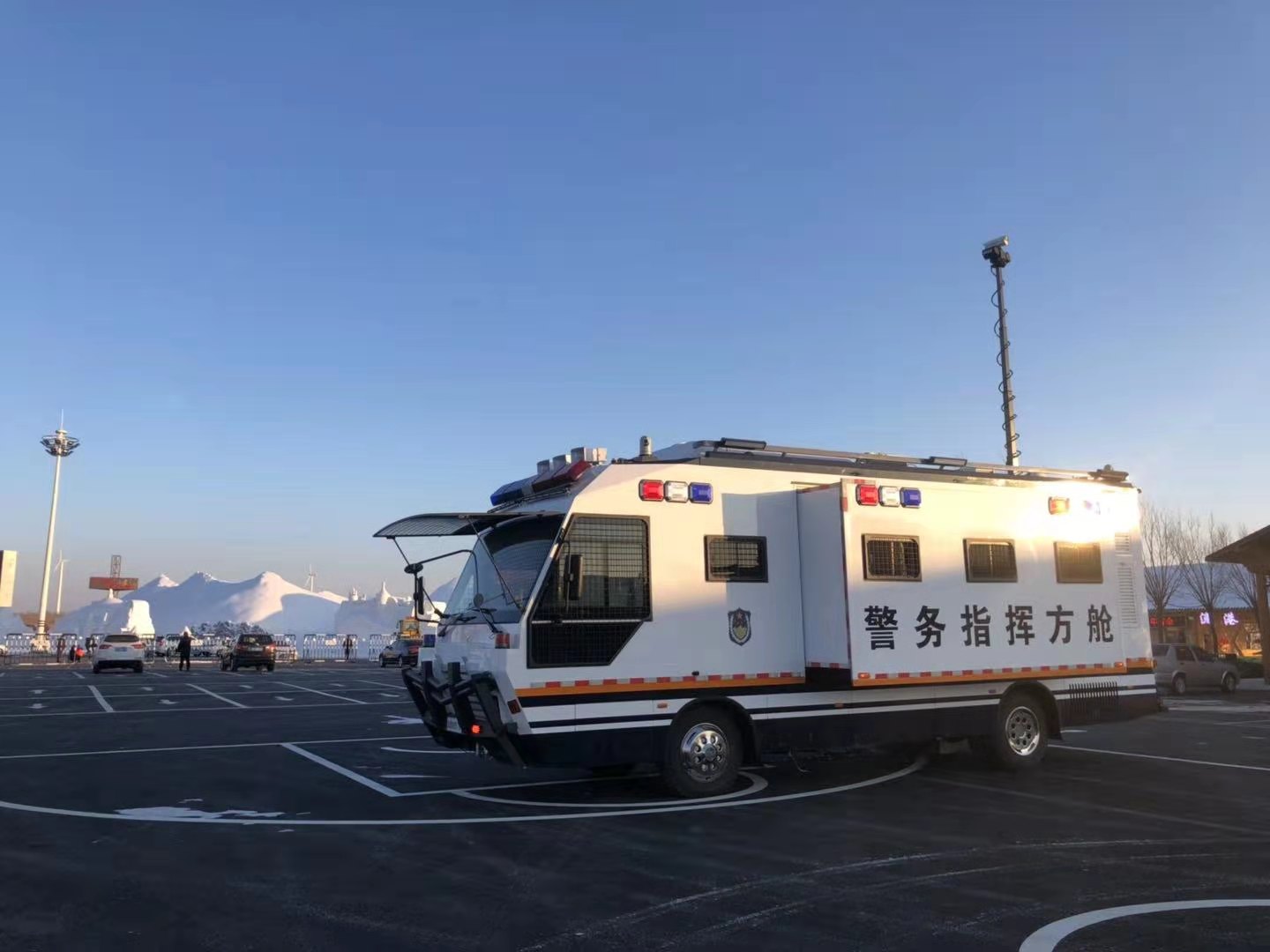 森源鴻馬移動(dòng)指揮方艙圓滿(mǎn)完成查干湖冬捕安保||“冰湖騰魚(yú)”盛景再現(xiàn)(圖1) 森源鴻馬移動(dòng)指揮方艙圓滿(mǎn)完成查干湖冬捕安保||“冰湖騰魚(yú)”盛景再現(xiàn)(圖1)