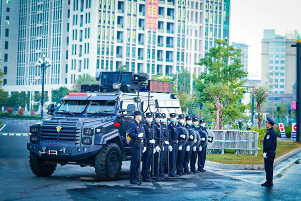 最早“開跑”，最晚收兵，他們沒有比賽成績，卻成為美麗“警”色(圖5)