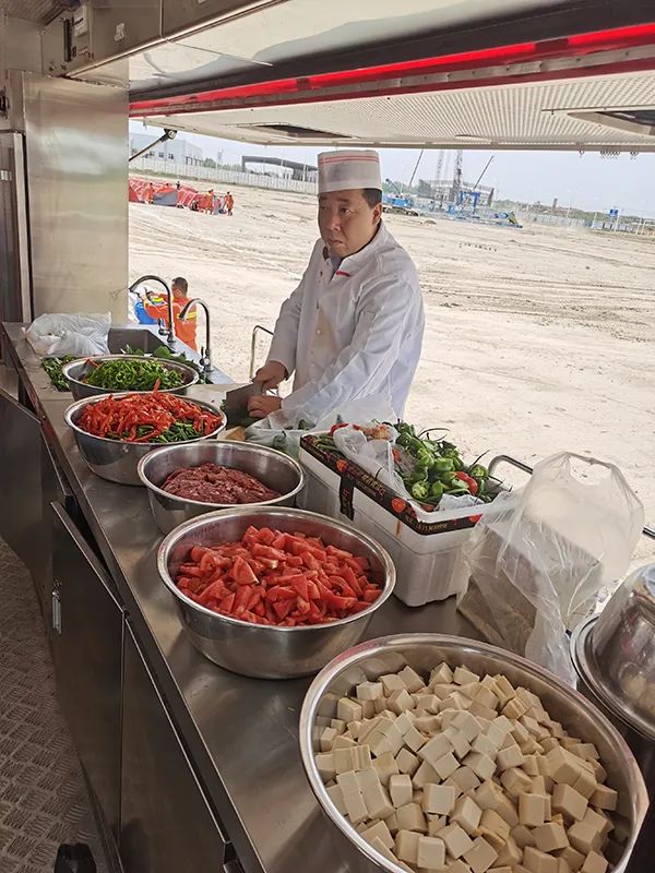 應急救援舌尖上的戰(zhàn)斗力—森源鴻馬飲食保障車(圖7)