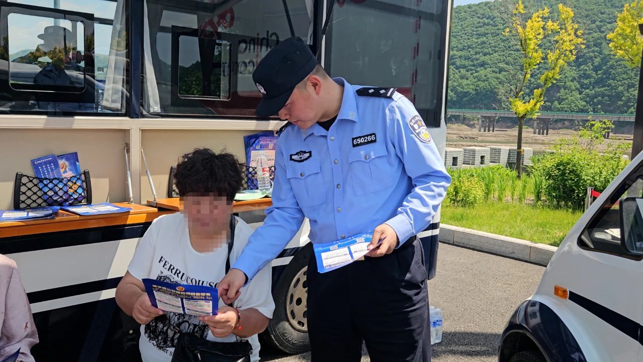 端午佳節(jié)龍舟競渡||移動警務(wù)室護航龍舟錦標(biāo)賽(圖8)