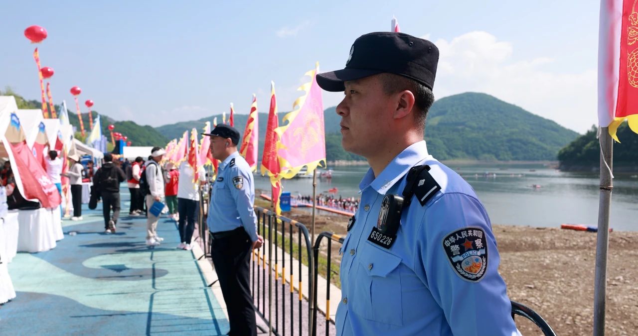 端午佳節(jié)龍舟競渡||移動警務(wù)室護航龍舟錦標(biāo)賽(圖4)