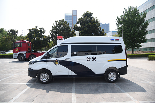 擰緊“安全閥”  筑牢“防火墻”||森源鴻馬押解車發(fā)往洛陽(圖4)