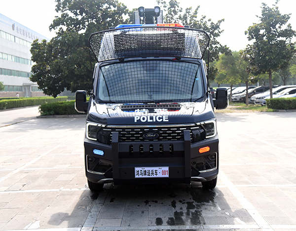 森源鴻馬防暴運(yùn)兵車發(fā)往湖南||安全維穩(wěn)  快速處置(圖1)
