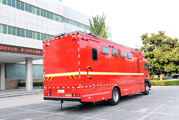 強化戰(zhàn)勤保障 共筑安全篇章||森源鴻馬淋浴車發(fā)往內(nèi)蒙古(圖7)