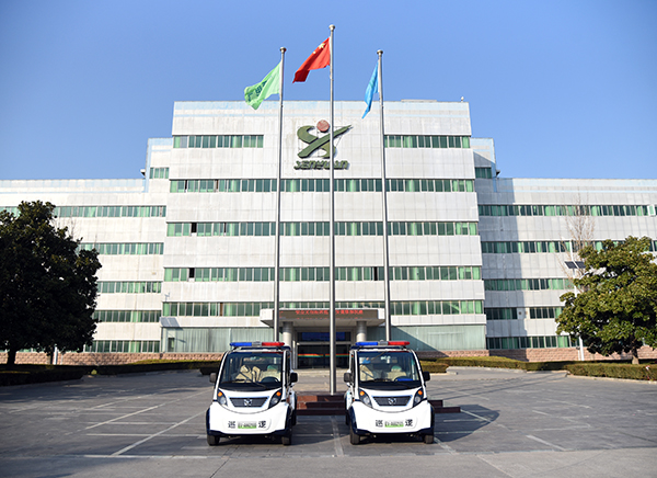 森源鴻馬電動(dòng)巡邏車正式入駐清明上河園(圖1)