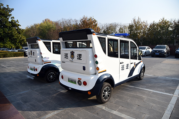 森源鴻馬電動(dòng)巡邏車正式入駐清明上河園(圖4)