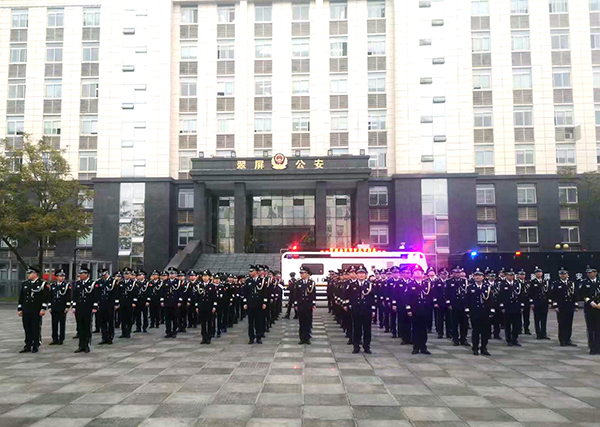 移動警務(wù)室：堅守與擔(dān)當(dāng)，致敬警察節(jié)(圖1)