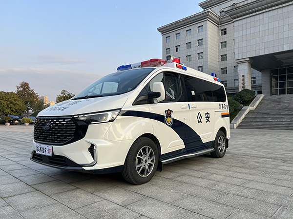 森源鴻馬刑事勘查車助力湖南公安刑偵力量升級(jí)(圖2)