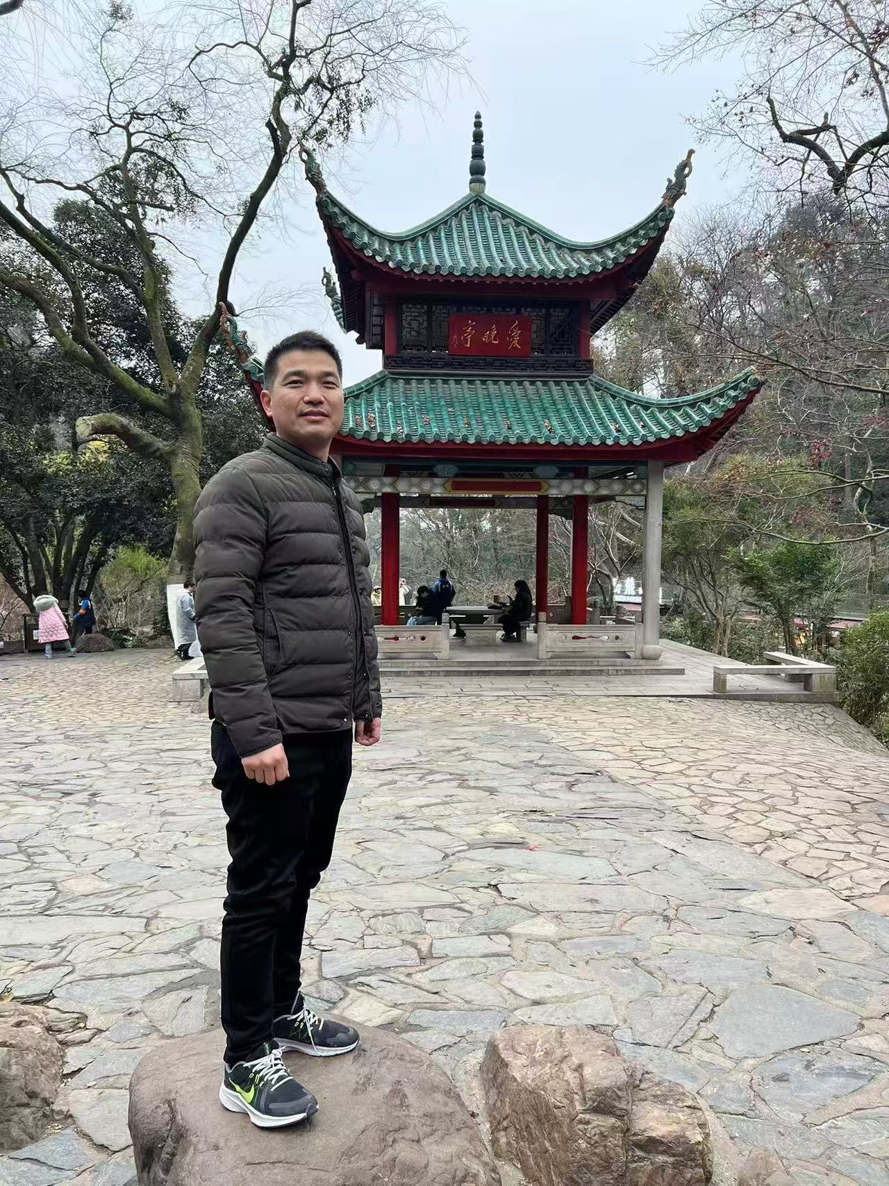 森源鴻馬最美奮斗者研發(fā)創(chuàng)新獎(jiǎng)石宏偉：以創(chuàng)新驅(qū)動(dòng)，引領(lǐng)行業(yè)發(fā)展(圖4)