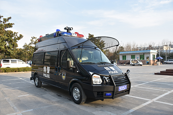 森源鴻馬防暴突擊車：守護(hù)城市安全的堅(jiān)固堡壘(圖4)