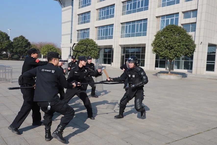 歲末實(shí)戰(zhàn)礪精兵，城市快警護(hù)平安 ——衡陽 “城市快警”開展拉動(dòng)演練(圖1)