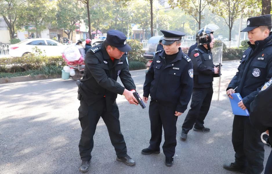 歲末實(shí)戰(zhàn)礪精兵，城市快警護(hù)平安 ——衡陽 “城市快警”開展拉動(dòng)演練(圖3)